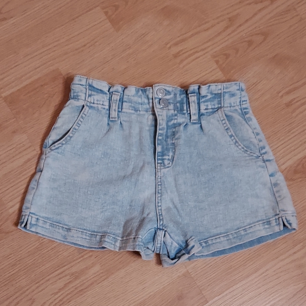 No Boundaries Light Wash Jean Shorts